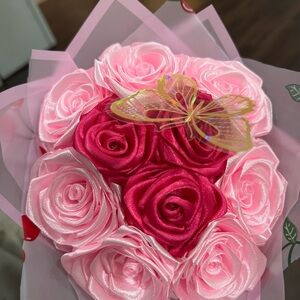 10 Elegant Pink Rose Bouquet with Butterfly Accent